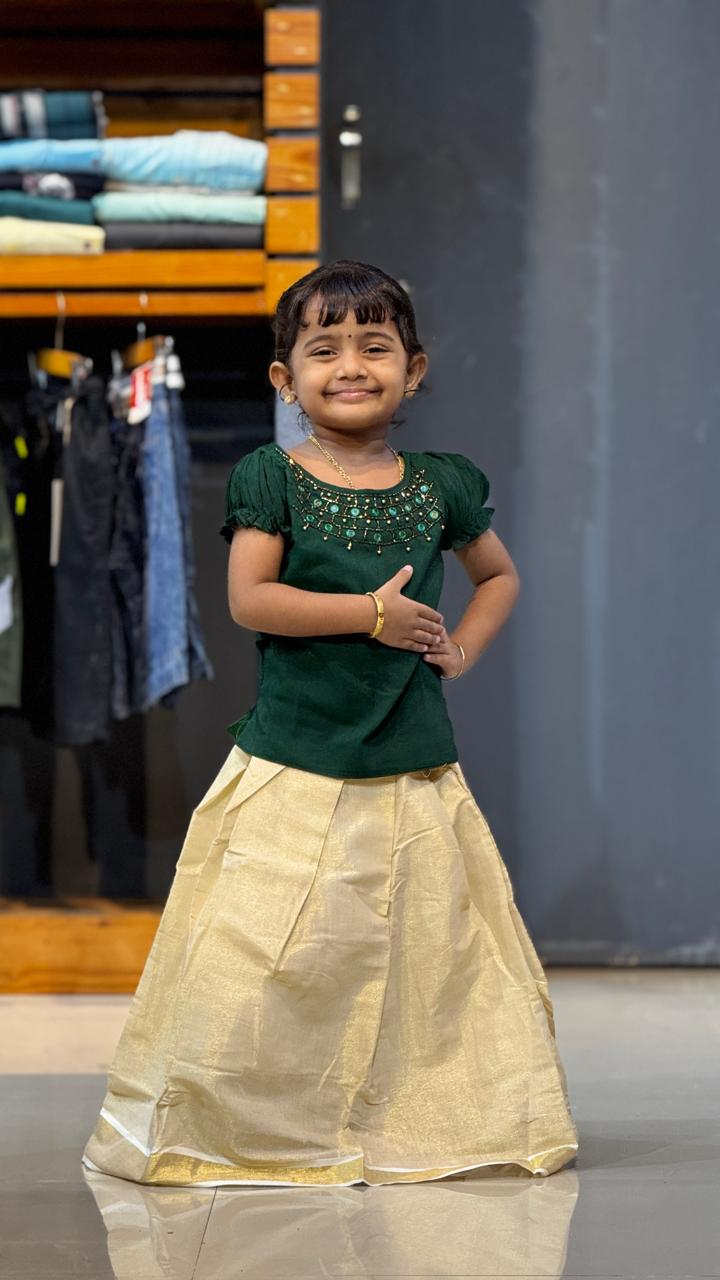 Pattupavada - Image 1